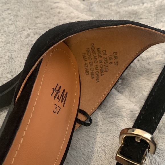 H&M Black Stilettos 👠 *FIXED PRICE* - Picture 4 of 6